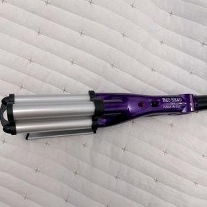 Bed head wave artist